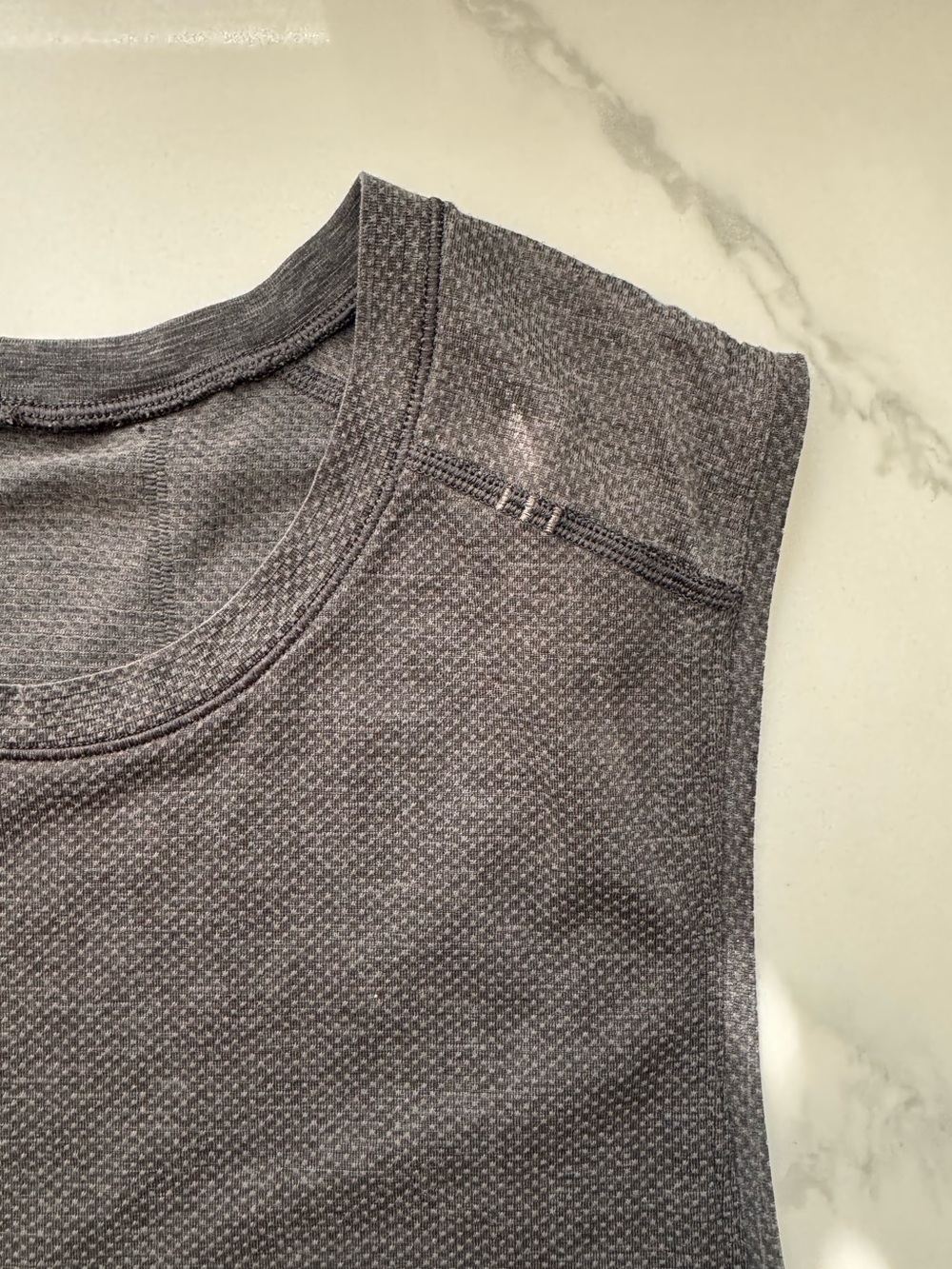 Lululemon MVT sleeveless - Picture 3 of 7